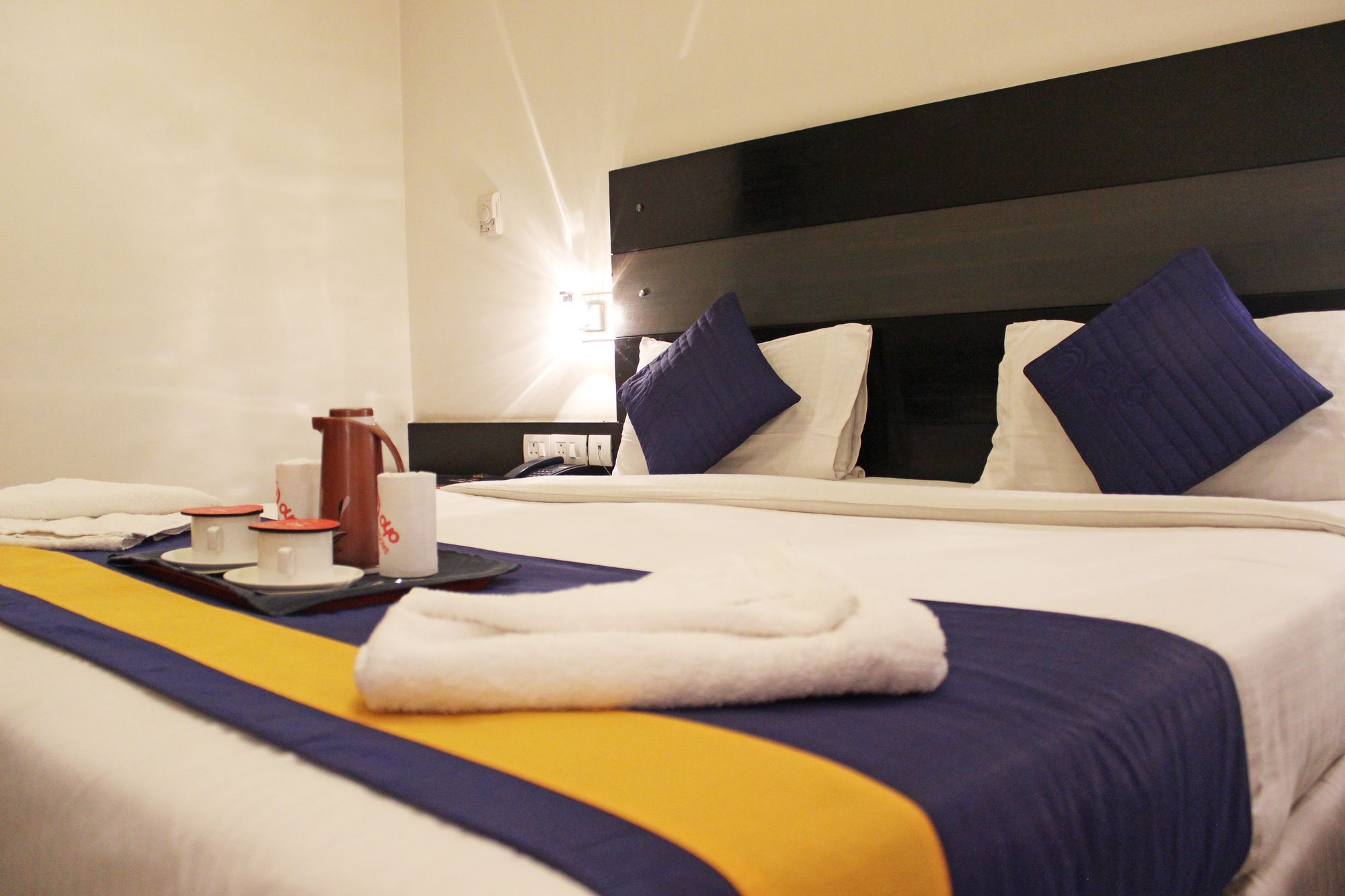Oyo 605 Hotel Camria Гургаон Экстерьер фото